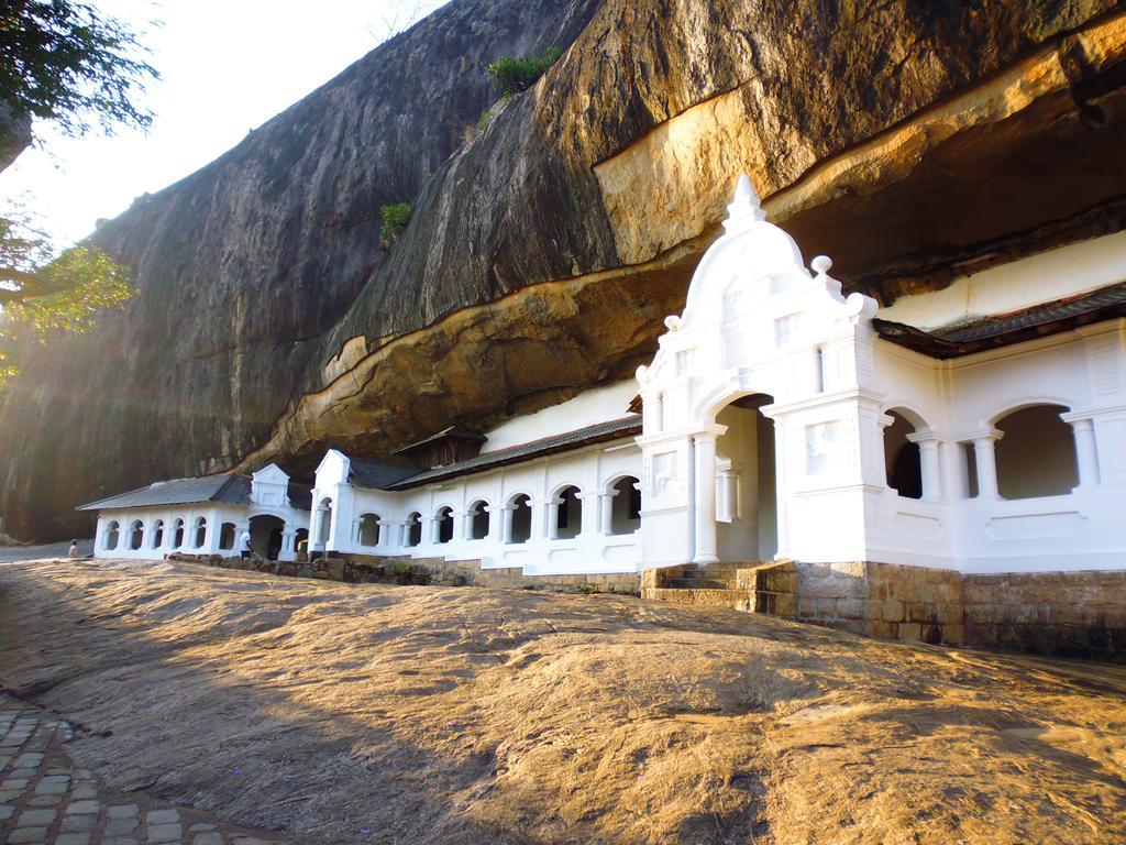 The Nilmini Lodge سيغيرِيا المظهر الخارجي الصورة