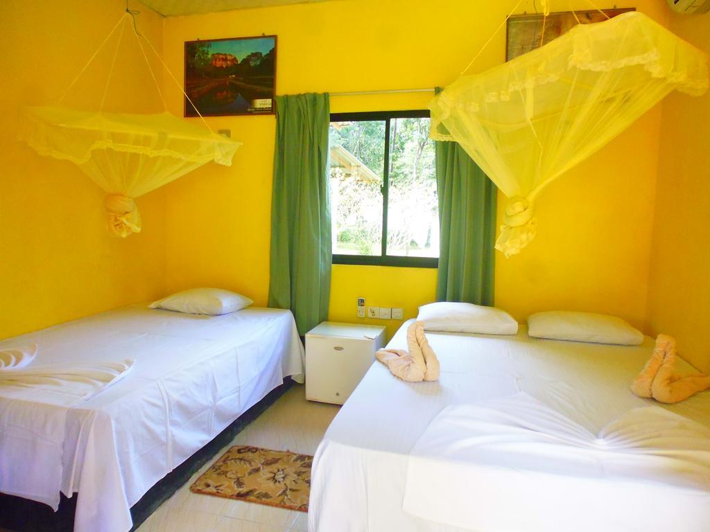 The Nilmini Lodge سيغيرِيا المظهر الخارجي الصورة
